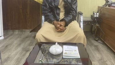 Foreign traveler arrested trying to smuggle drugs at Shalamchah border crossing