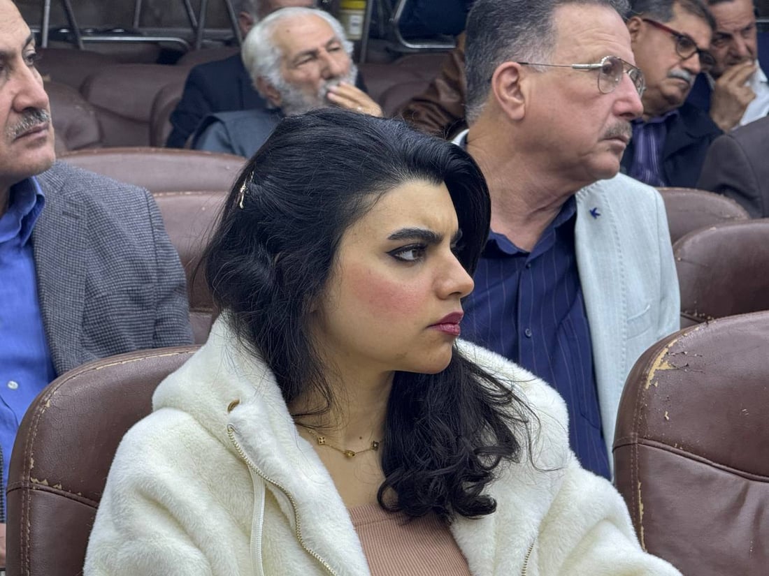 ليلة بصرية شيوعية.. ناهدة جابر جمعت الرفاق في جيكور وحدثتهم عن “العيش على الصراط”