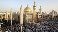 إيرانيون في النجف بمهارة الديكور والطباعة: العراق جنة 