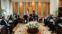 طهران تعلن بدء المفاوضات بعد لقاء رئيس وزراء باكستان بالوفد الإيراني (صور)