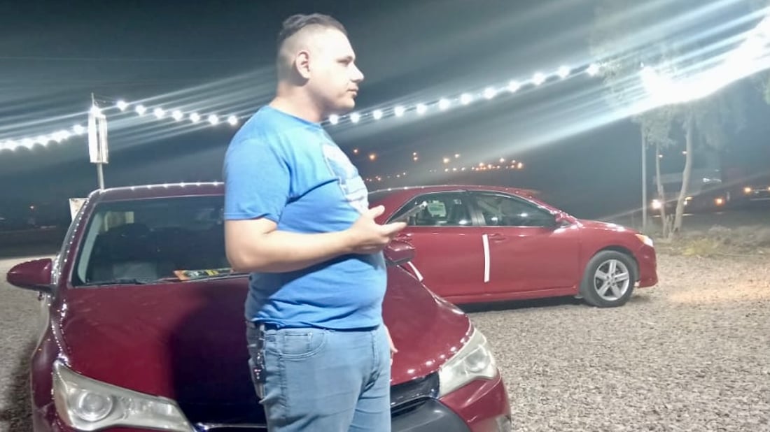 صور: شباب عانة يسمونه “مصطفى كامري”.. يملك سيارتين ويريد الثالثة ويتذكر موقفها!