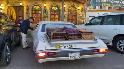 السعودي مبارك في العراق بالـ “كورفيت” 1969.. لا يصدق ما يرى (فيديو)
