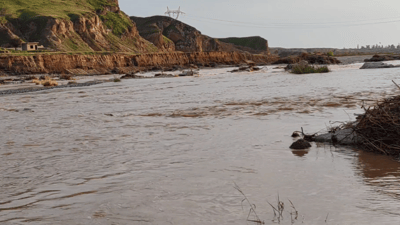 ئاوى رووبارى ئاوەسپى بەفیڕۆ دەچێت