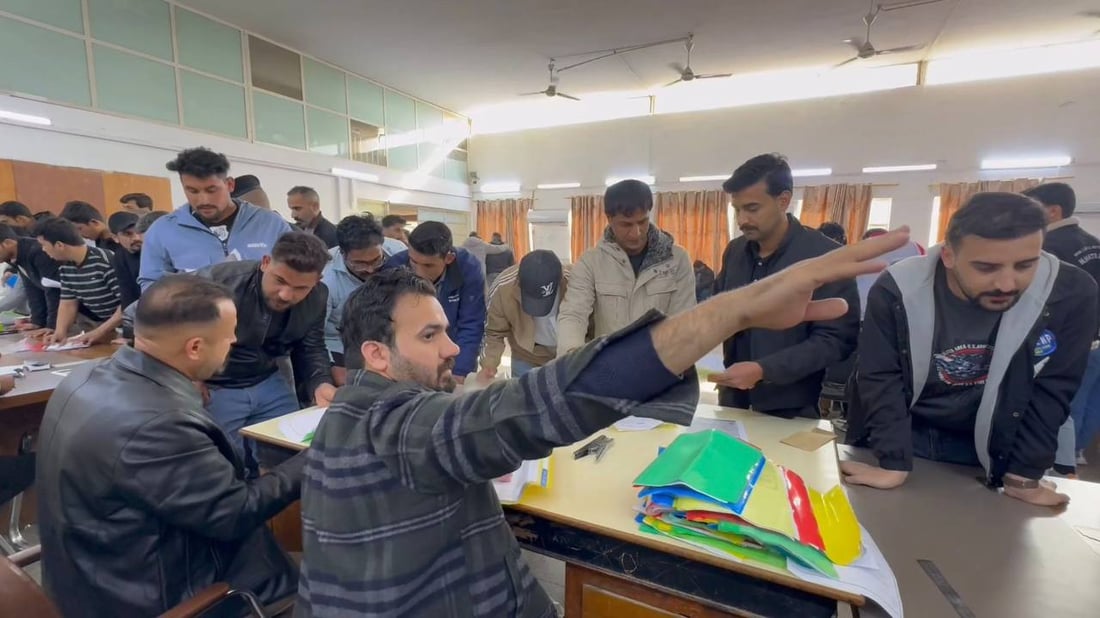 واسط تلجأ للإلكتروني بعد تدافع المتقدمين على وظائف حقل الظفرية