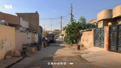 بە بلۆک و چیمەنتۆ رێگری لەچوونی لافاو دەکەن بۆ ناو ماڵەکانیان