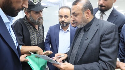 المنحة الطلابية ستصرف بأثر رجعي.. العمل باشرت بالإجراءات