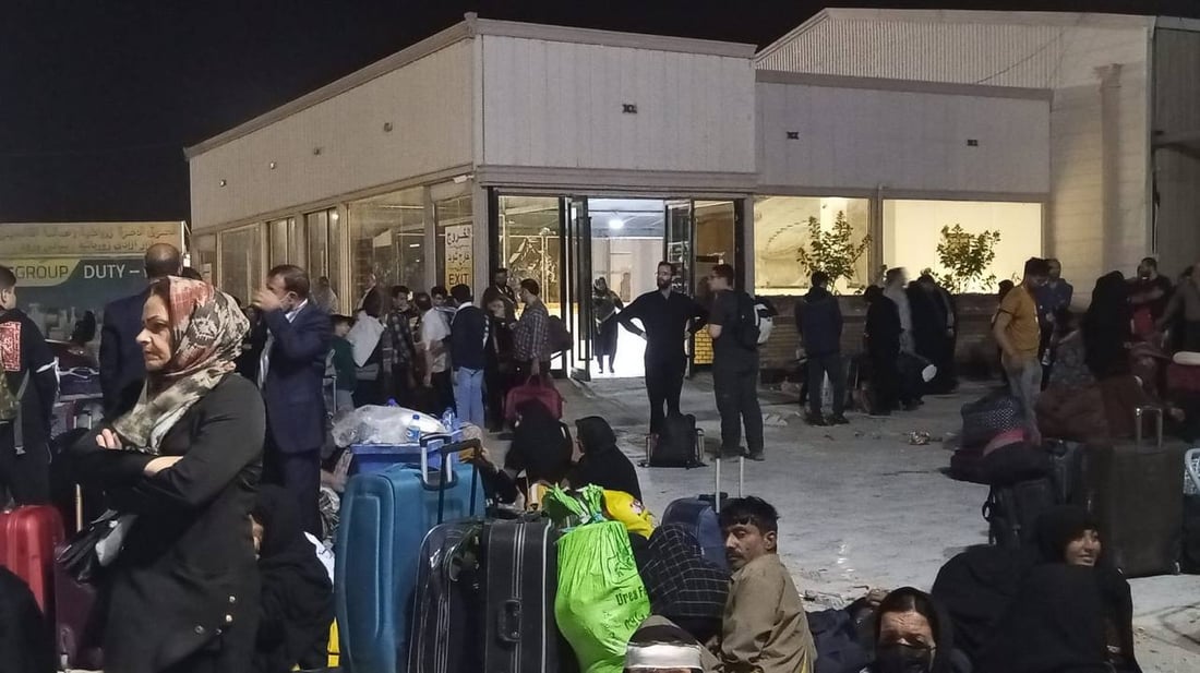 ازدحام بمنفذ زرباطية.. الإيرانيون يفضلون قضاء عطلة رأس السنة الشمسية في العراق