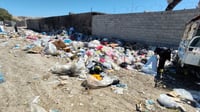 زبڵ و خاشاک شەقام و کۆڵانەکانی خورماتووی داپۆشیوە