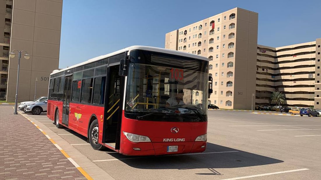 بسماية: الباص الأحمر يعود إلى المدينة بعد غياب دام عاماً.. بانتظار وصول أول دفعة حافلات