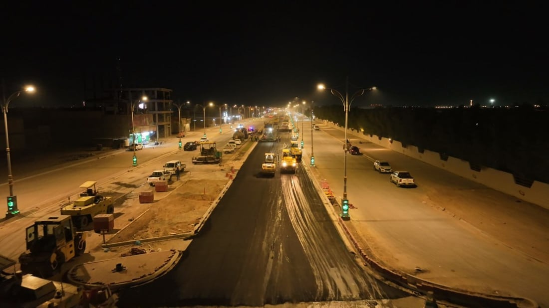 صور من كربلاء.. العمل يتقدم بسرعة في شارع مجمع الدرة