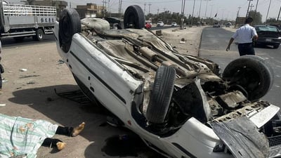 صور: انقلاب “سمند” ومصرع سائقها في حي الرسالة شمالي البصرة