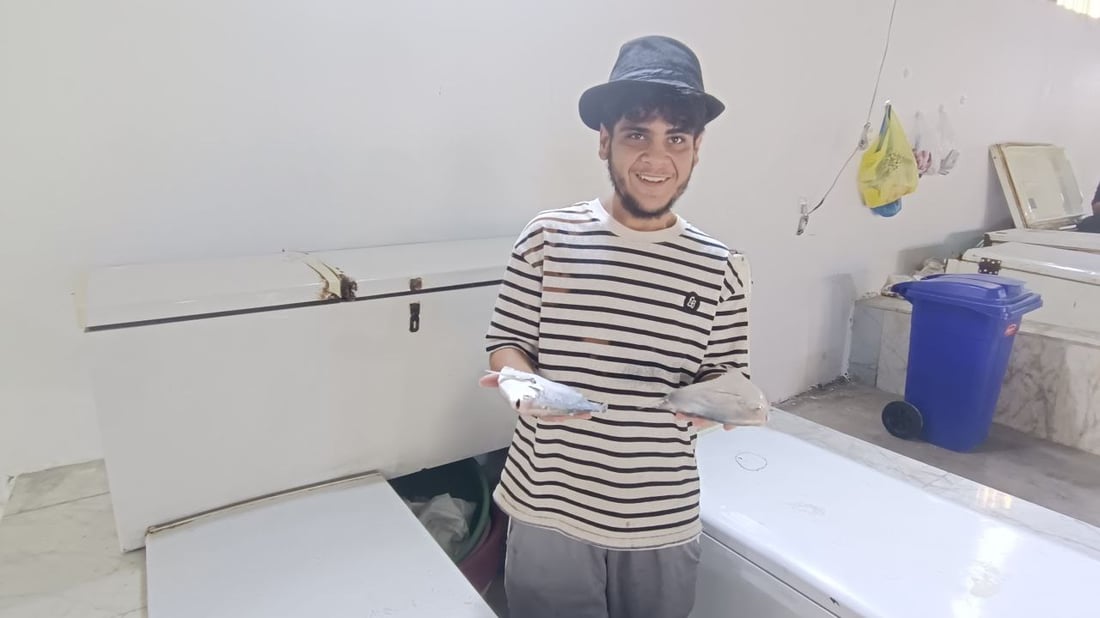 صور: عواصف “البارح” انتهت والأسماك عادت إلى الفاو.. 500 كغم زبيدي