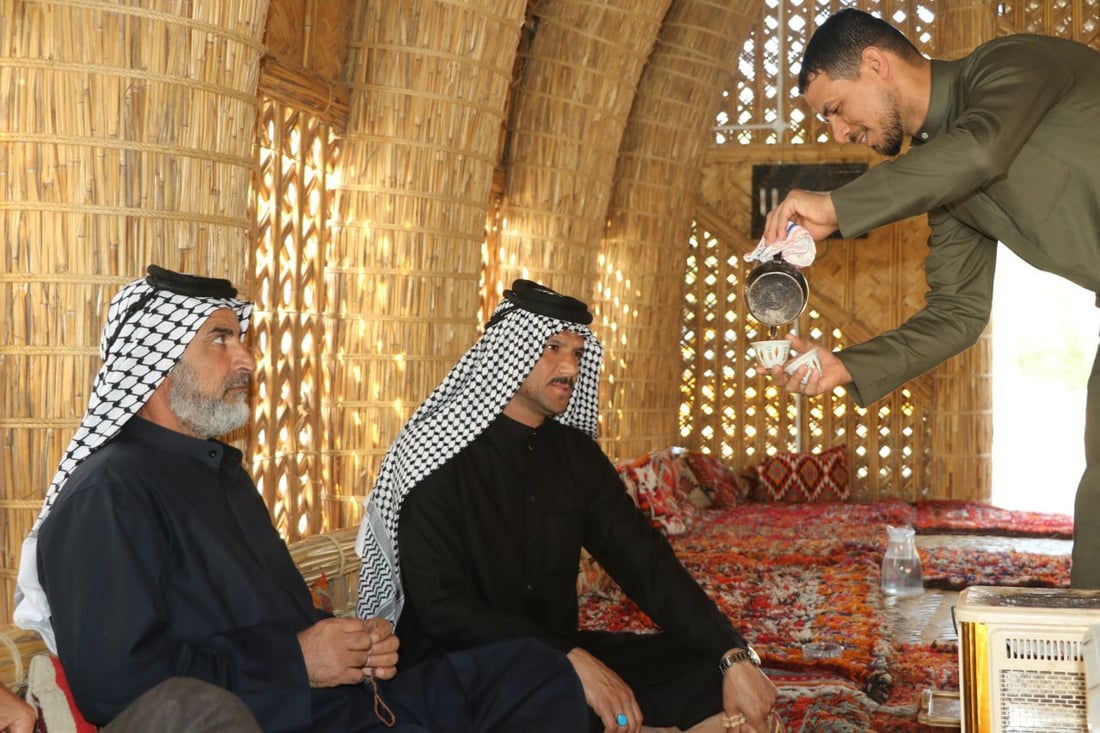 “عاصمة حروب العشائر” تستقبل رأس السنة بمائة زورق للسياحة شمال البصرة (فيديو)