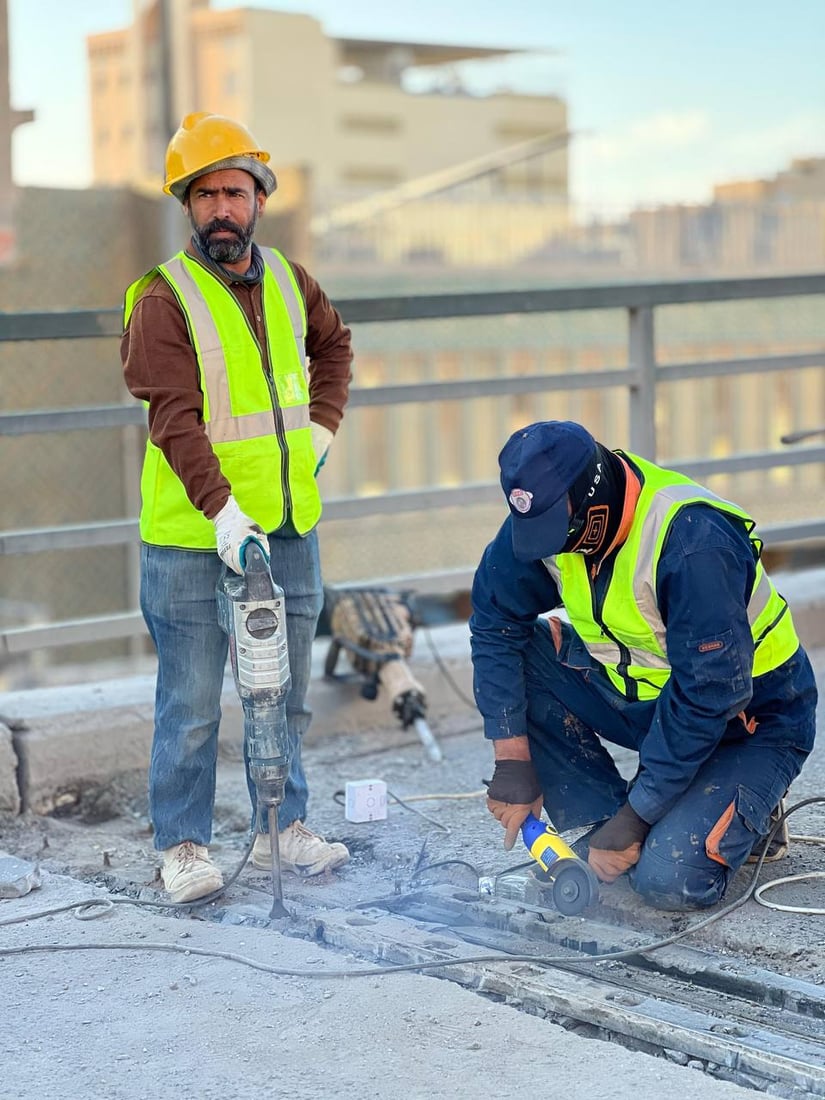إصلاح “جوينات” مجسرات ثورة العشرين.. مرور النجف تفسر زحامات المدينة اليوم