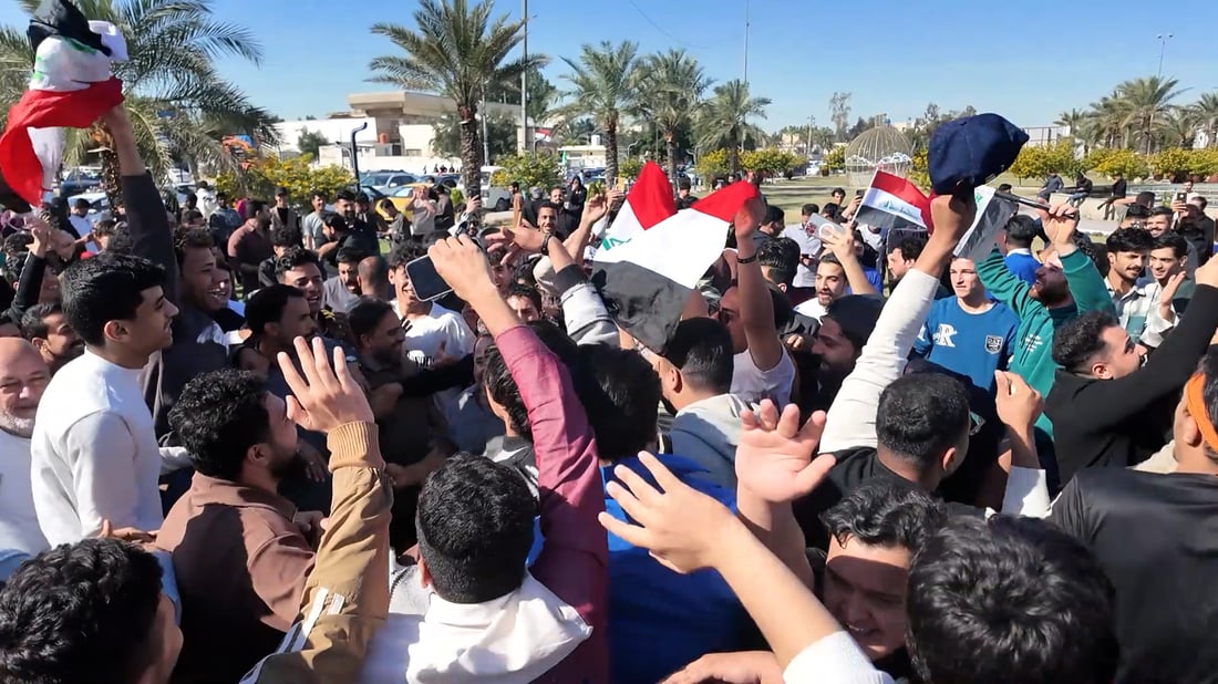 النجف تهتف لأسود الرافدين في ساحة الصدرين (فيديو)