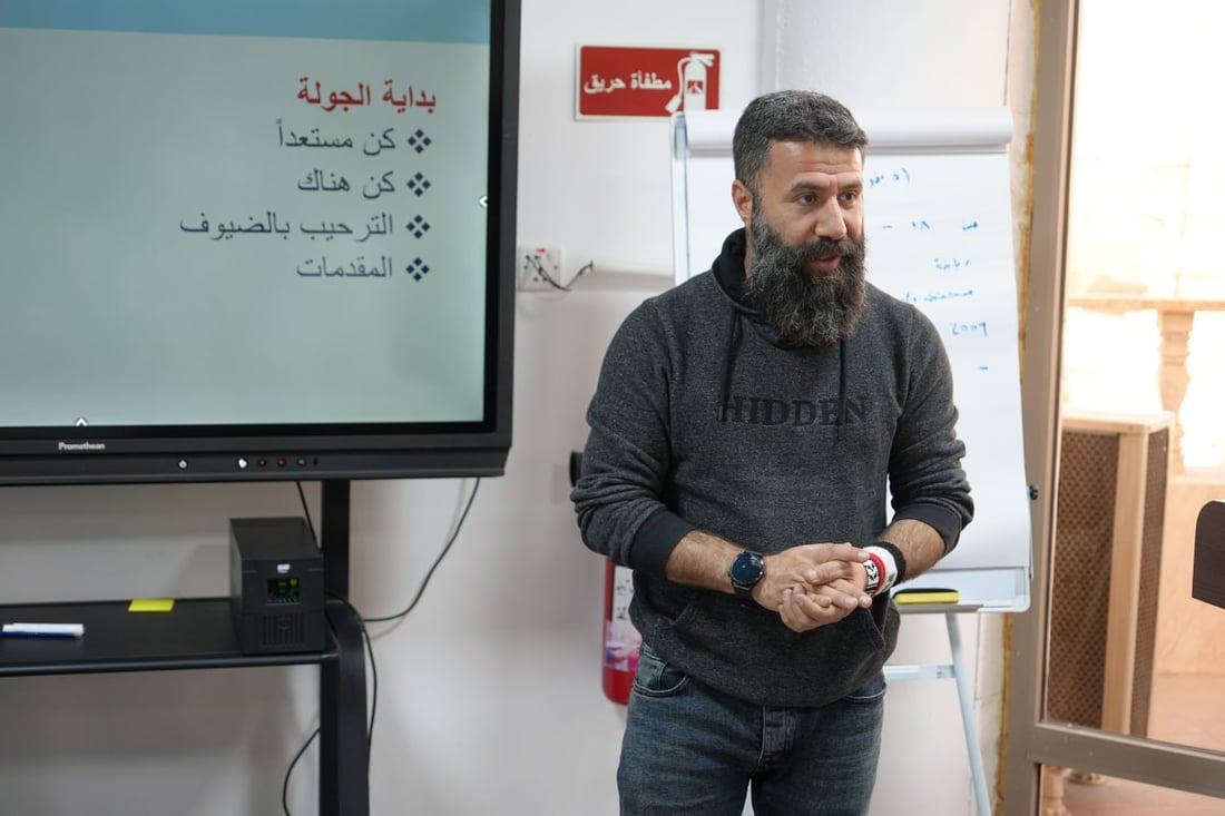 صور: فتيات البصرة ينافسن الرجال في “الإرشاد السياحي” وفريق تدريب خاص من الموصل