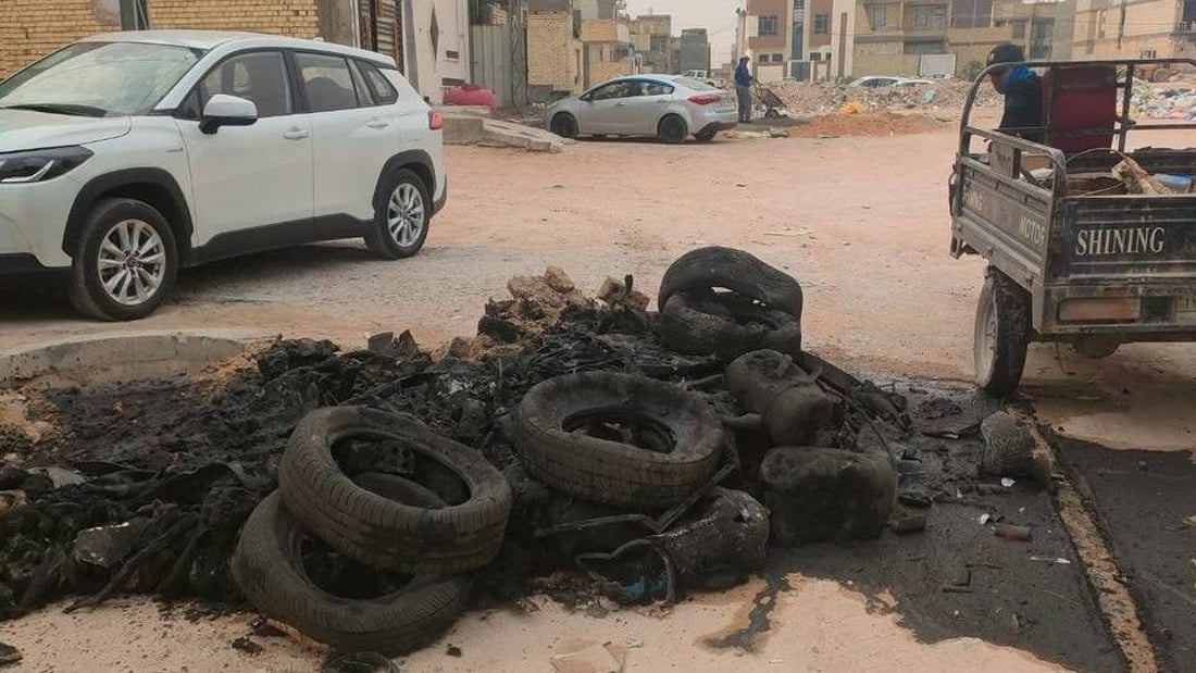 إطارات داخل المنهولات!.. مجاري كربلاء تنشر صوراً وتحذر من غرق الأحياء