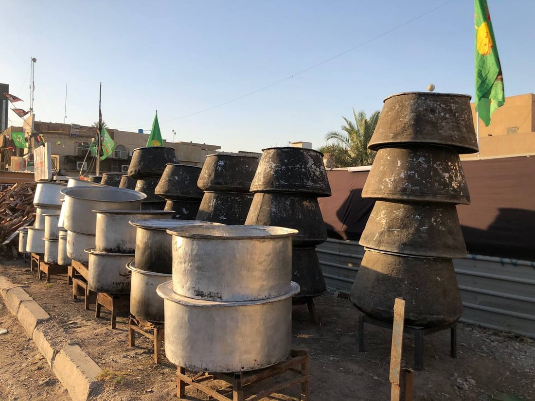 صور من كواليس وليمة عاشوراء في شارع فلسطين: 450 قدر “تمن وقيمة” هذا العام