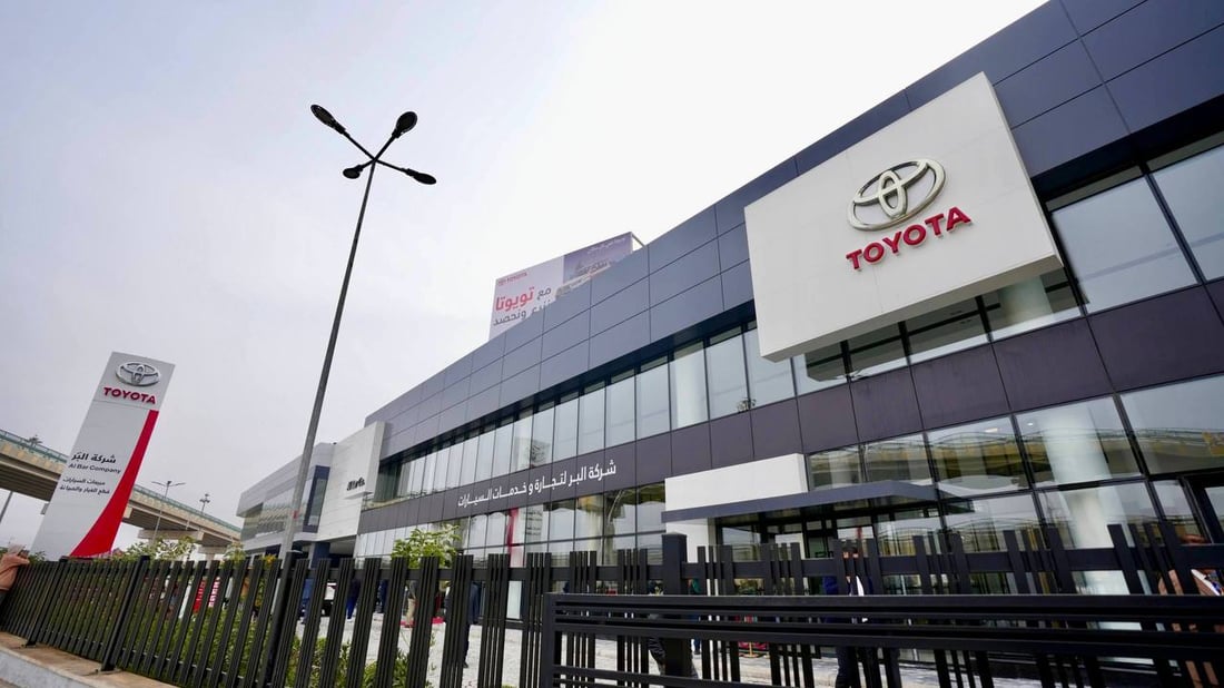 سيارات كهربائية بالتقسيط و”هايلوكس” للمزارعين.. تويوتا تفتتح مركز خدمات في الكوت