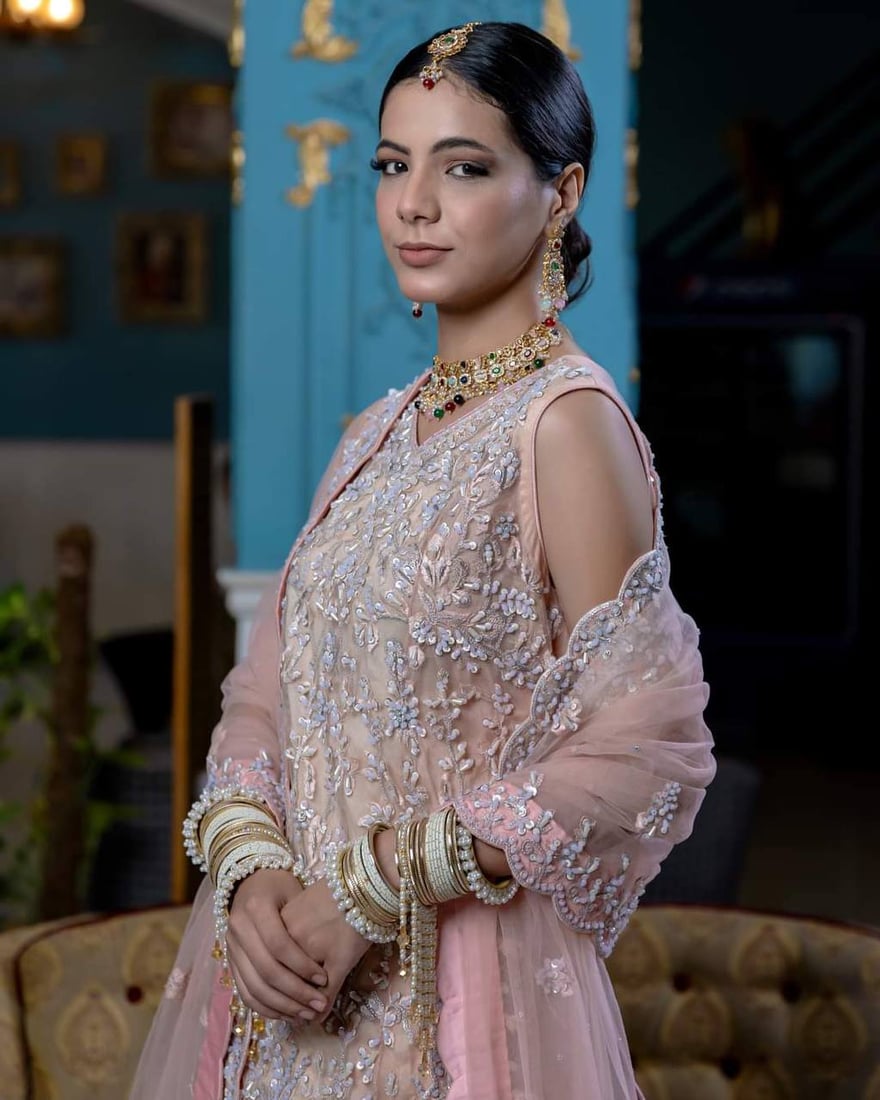 Two sisters open Dulhan Boutique in Kut, bringing Pakistani and Indian fashion to locals