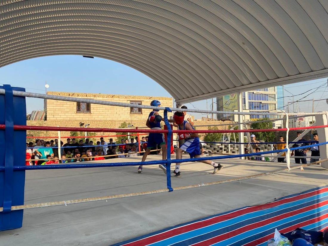 نزالات مشتعلة بين أشبال الحشد وذي قار في بطولة للملاكمة (صور)