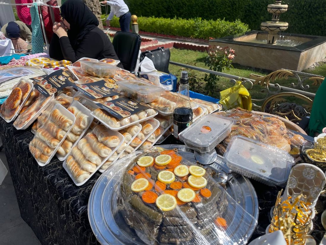 بالموناليزا وأم كلثوم.. الدفاع تفتتح بازاراً خيرياً في مقر التوجيه المعنوي (صور)