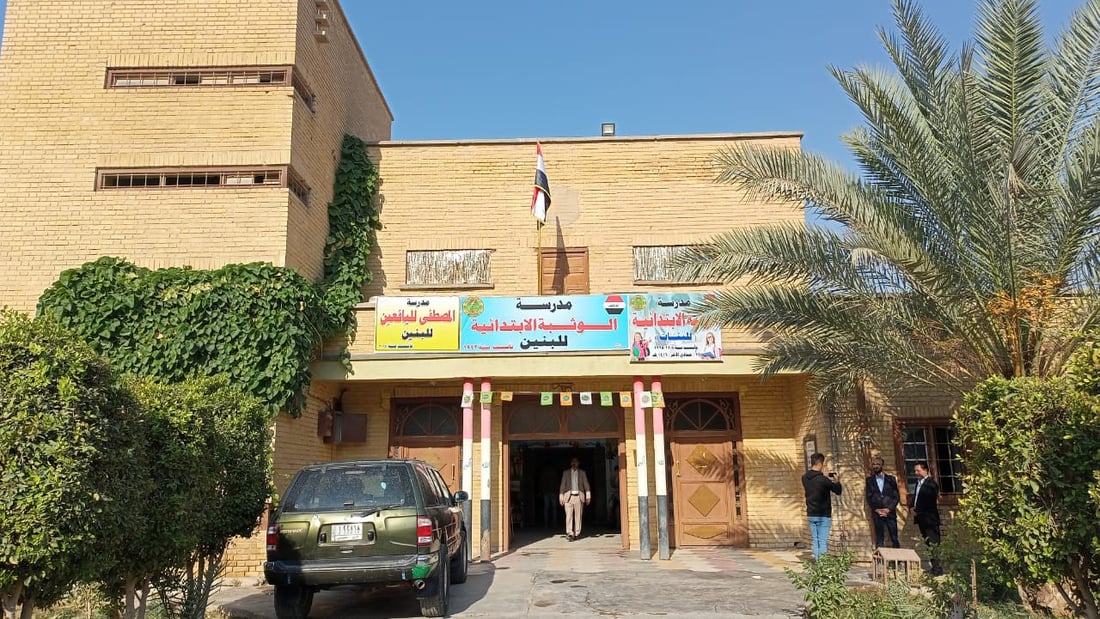 خرّجت يهوداً وأتراكاً ووزراء.. الفلوجة تحتفل بـ 100 عام على مدرسة “الفيصلية”