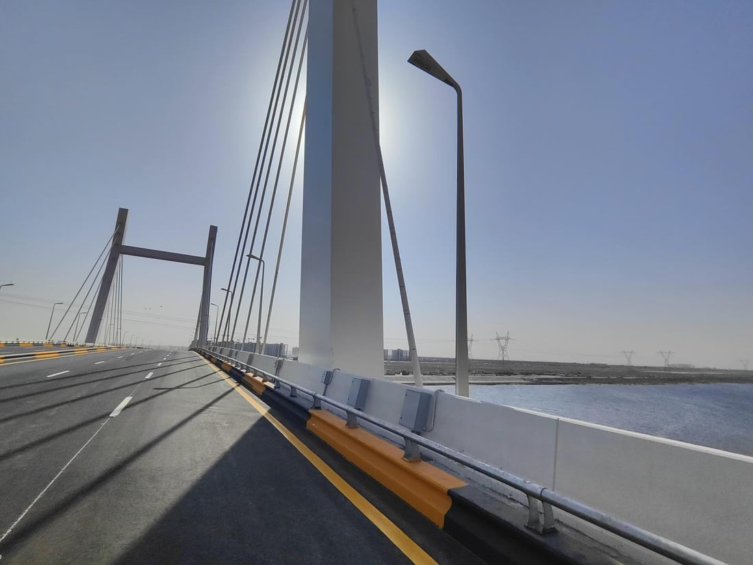 بەسەر شەتوڵعەرەبدا و لە بەسڕە پردی هەڵواسراو کرایەوە