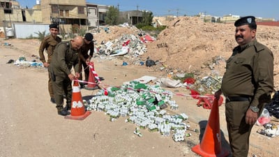 كمية كبيرة من الأدوية على قارعة الطريق في حي العدالة.. صحة النجف تحقق