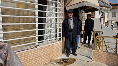 964 توثق الأضرار التي أصابت منازل في السليمانية إثر سقوط مسيّرة