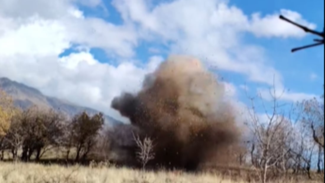  سێ مین و دوو گولـلە تۆپ لە بامەڕنی تەقێنرانەوە