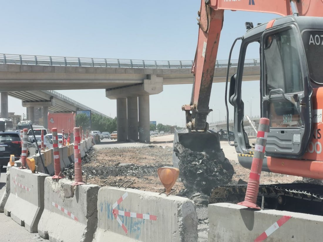 صور من النجف: ازدحام خانق في شارع المطار مع قرب افتتاح مجسرات الزهراء