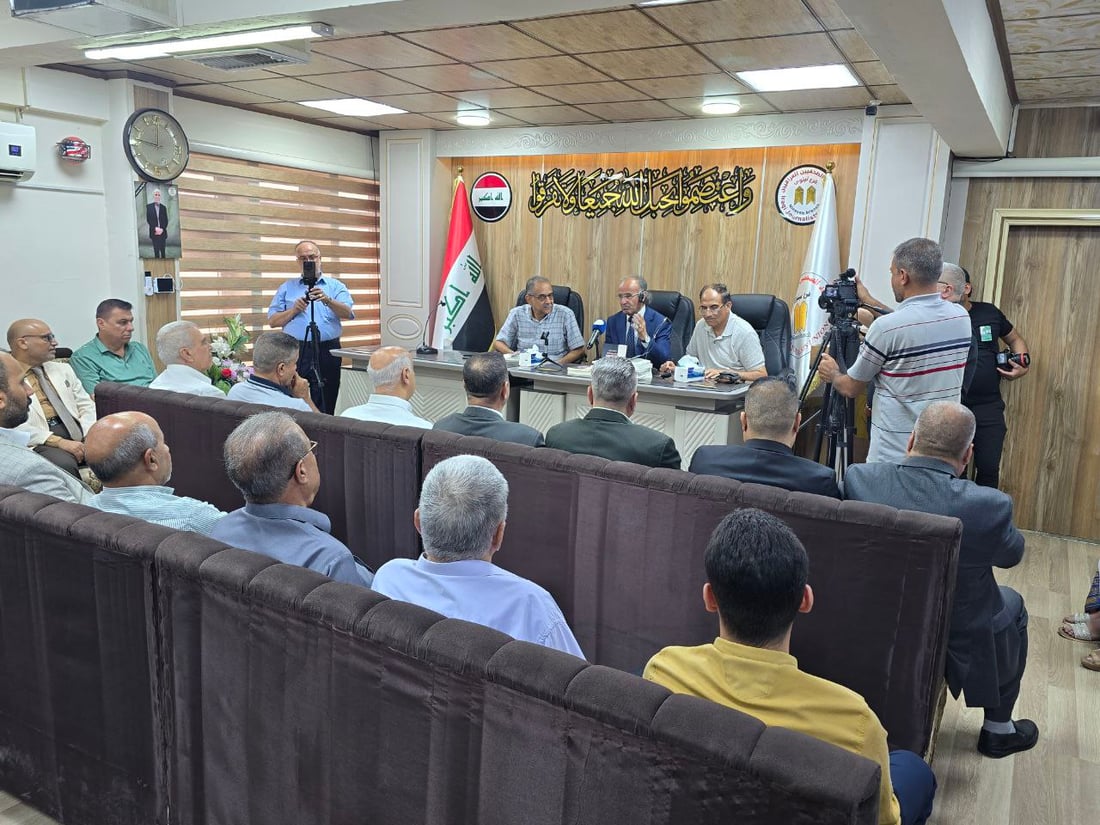 شاعر موصلي فقد عائلته في فاجعة العبارة يصدر ديواناً شعرياً بحضور وزير الثقافة