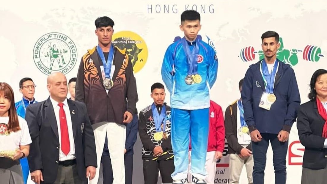 باع دراجته للسفر إلى هونغ كونغ.. سجاد يفوز ثانياً ببطولة القوة البدنية لثلاثة قارات
