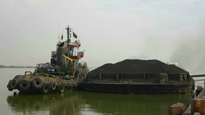 ابو الخصيب: 4 سفن ايرانية في ميناء ابو فلوس