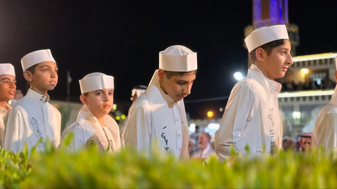 الفلوجة تحتفي بتخريج 120 حافظاً وحافظة للقرآن.. 115 عمرة وهدايا