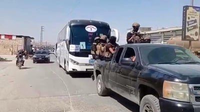 سائق حافلة حجاج يفقد شقيقه دهساً ويواصل الطريق إلى الحدود السعودية