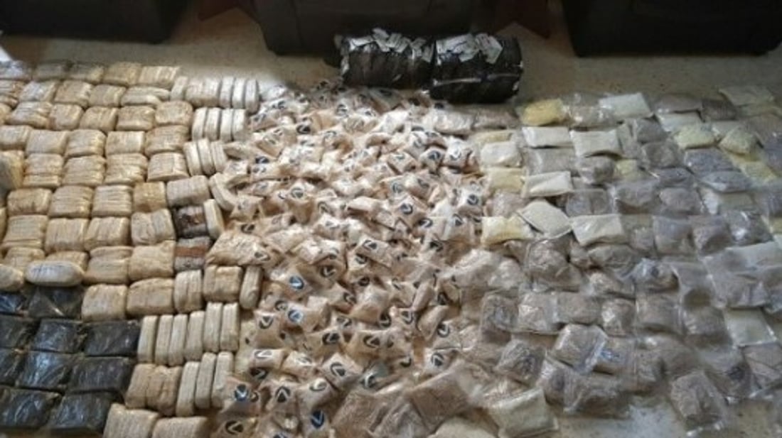 ضبط 150 كيلو من الحبوب المخدرة بالموصل وكيلو ونصف من الكريستال في بابل والديوانية