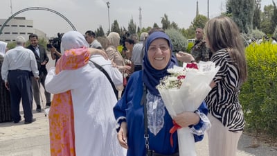 یەکەم کاروانی حاجییان بە فڕۆکە گەیشتنەوە هەولێر