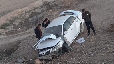 فرامل “بيكاتشو” تخون سائقها وتهوي في منخفض قرب سنجار (صور)
