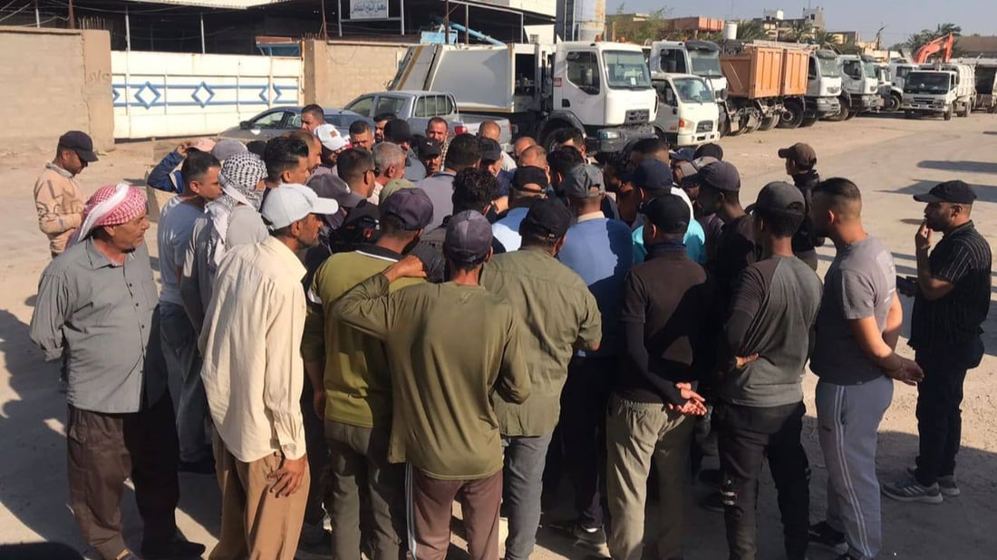 المدير أشهر سلاحه بوجه المتظاهرين.. موظفو بلدية أبو غريب يطالبون مجلس بغداد بالتدخل