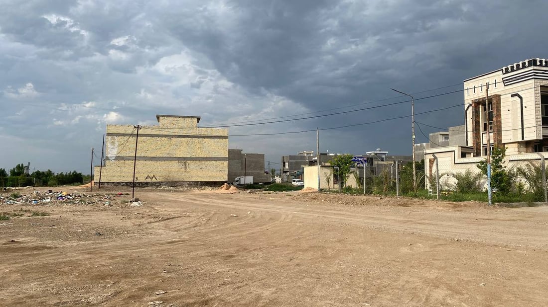 خرنابات: حي الـ3 آلاف بلا كهرباء ولا إكساء.. مرشح سابق ساهم بالـ”سبيس” مرة واحدة