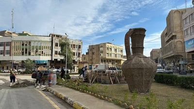 صور: الإبريق الموصلي الشهير ينتظر مكانه الجديد في شارع خالد بن الوليد