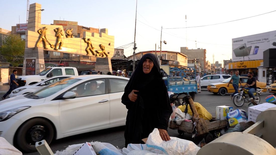 من يرضي “أم زعلان”؟.. مسنة في الكوت تعمل من الفجر إلى المغرب مقابل 5 آلاف دينار