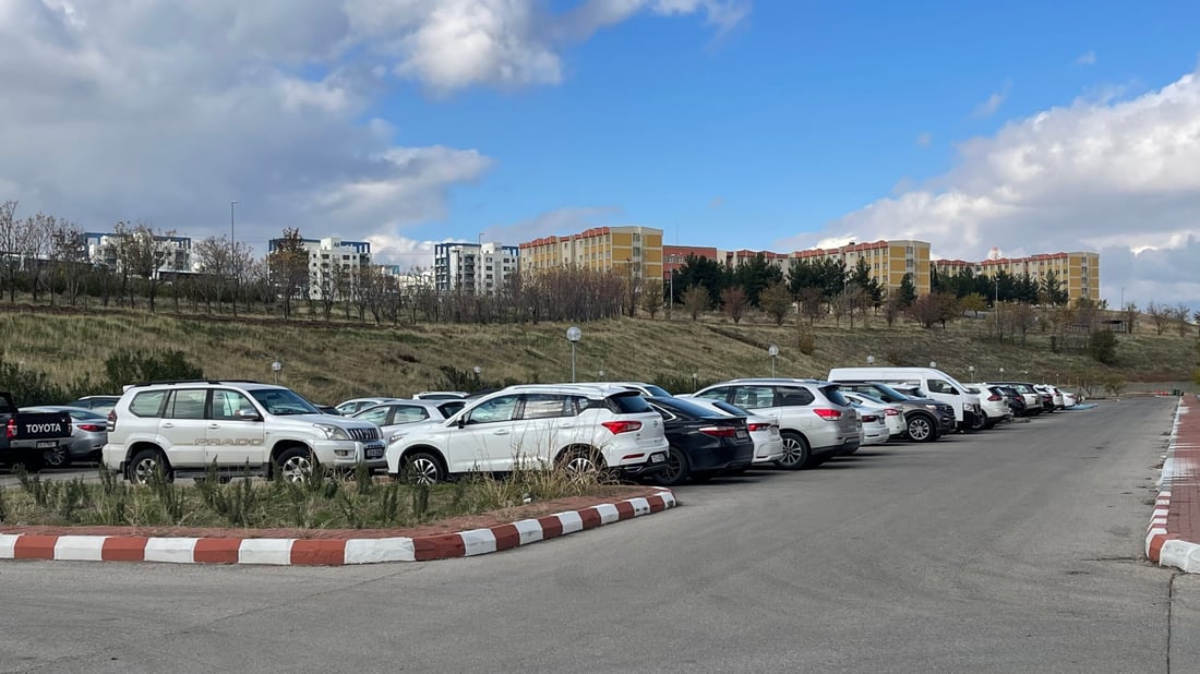 زانکۆی سلێمانی پارە لە خوێندکاران وەردەگرێت بەرامبەر بردنەژوورەوەی ئۆتۆمبێلەکانیان