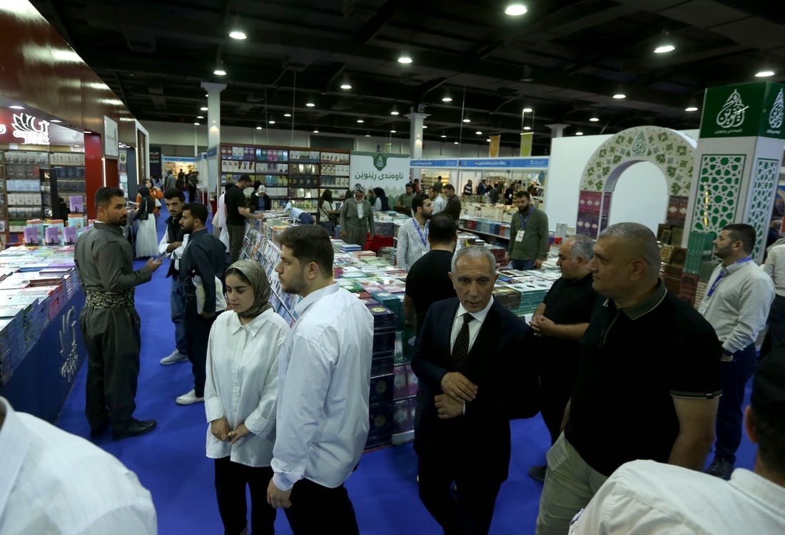 آلاف العناوين لإرضاء الذائقة.. صور من معرض أربيل في ظهيرة اليوم الثاني