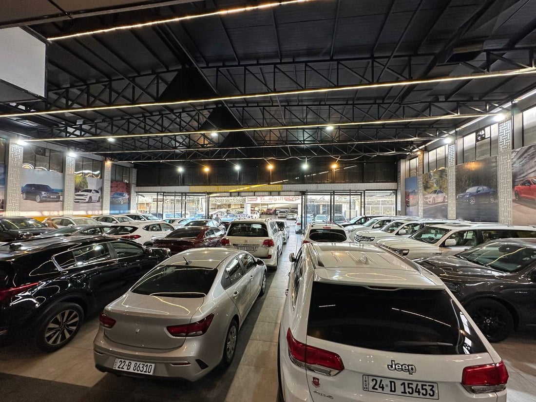 ذوق الموصل في السيارات يتغير بعد الحرب نحو الأمريكي والأسود.. وللنساء حصتهن (صور)