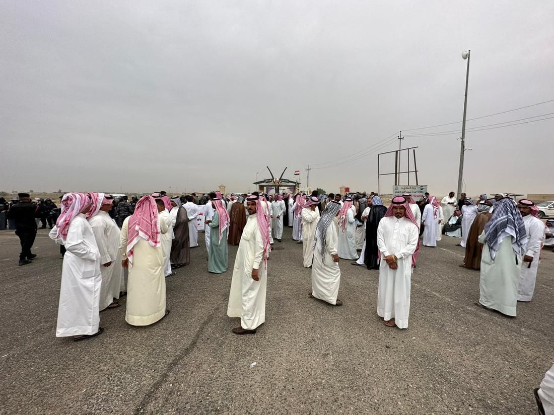عشرات المزارعين في المثنى يغلقون مصفى النفط: نريد حصتنا من الديزل (صور)