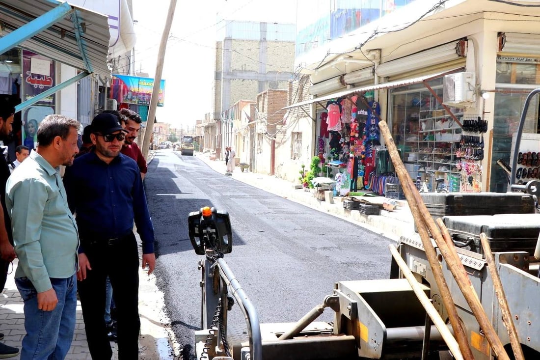 تبليط أقدم أحياء المشخاب.. طريق السوق الكبير أسهل وأجمل (صور)
