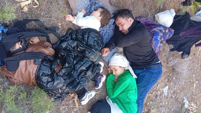 نزیکەی 30 کۆچبەر بە ماڵ و منداڵەوە لە دورگەیەکی یۆنان گیریانخواردووە